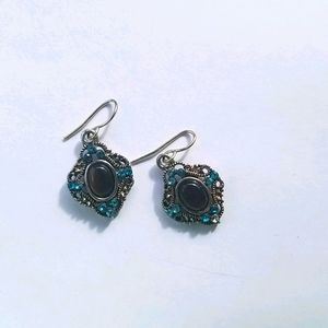 Jewelry earrings
